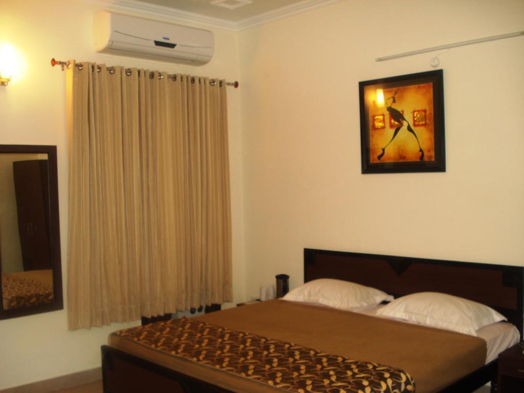 Hotel Utsav Dehradun Exterior foto