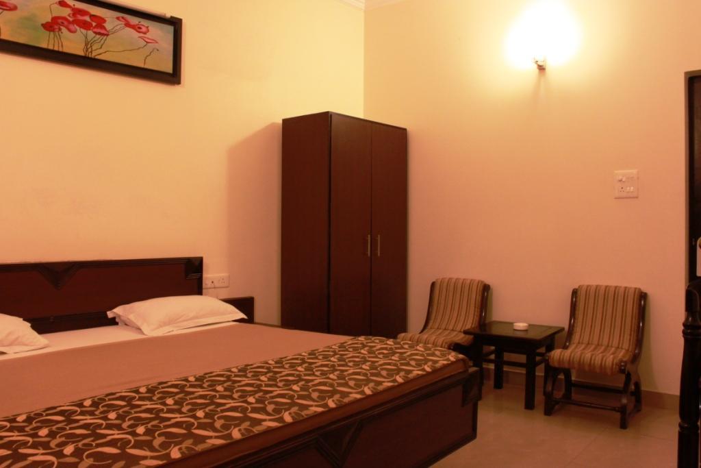 Hotel Utsav Dehradun Exterior foto